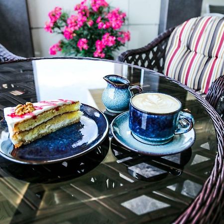 Grand Hotel Gagra Luaran gambar