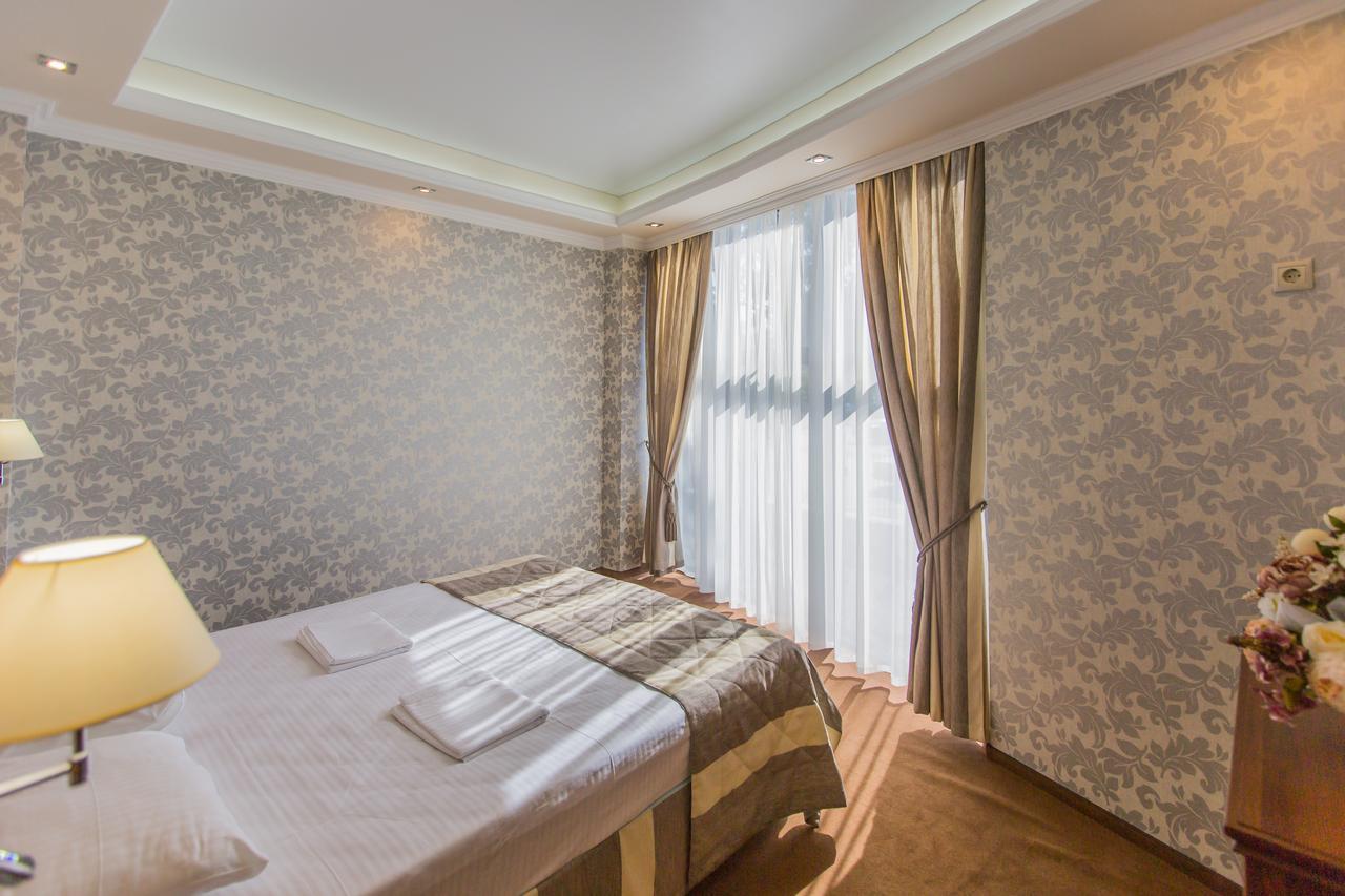 Grand Hotel Gagra Luaran gambar