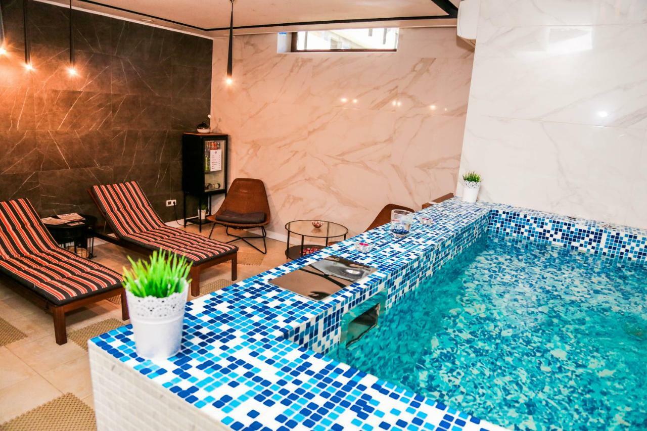 Grand Hotel Gagra Luaran gambar