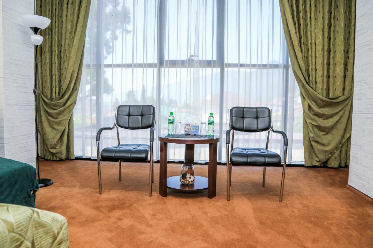Grand Hotel Gagra Luaran gambar