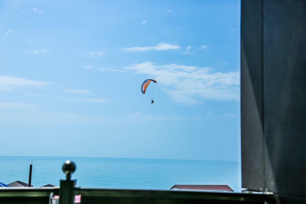 Grand Hotel Gagra Luaran gambar