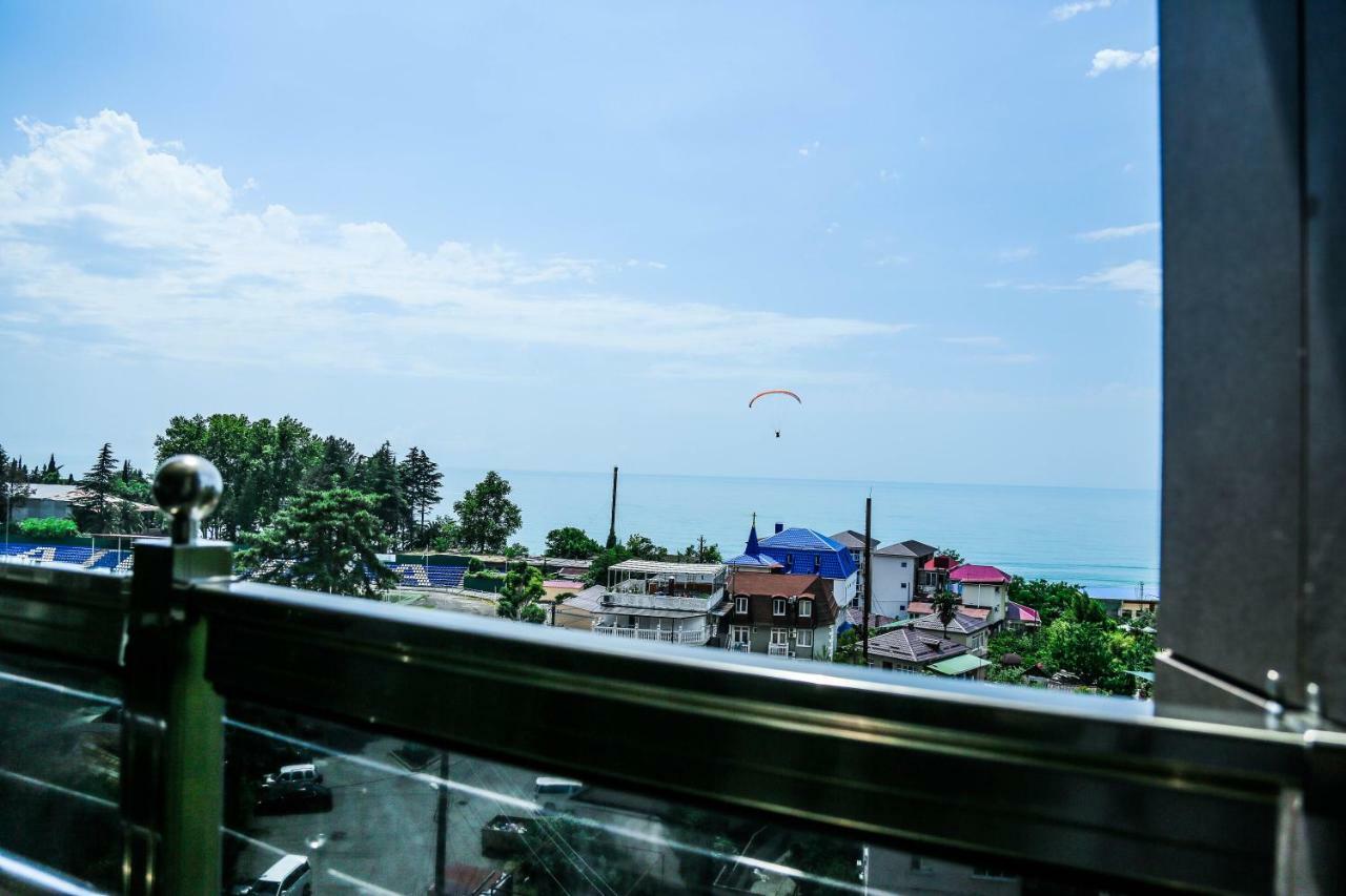 Grand Hotel Gagra Luaran gambar