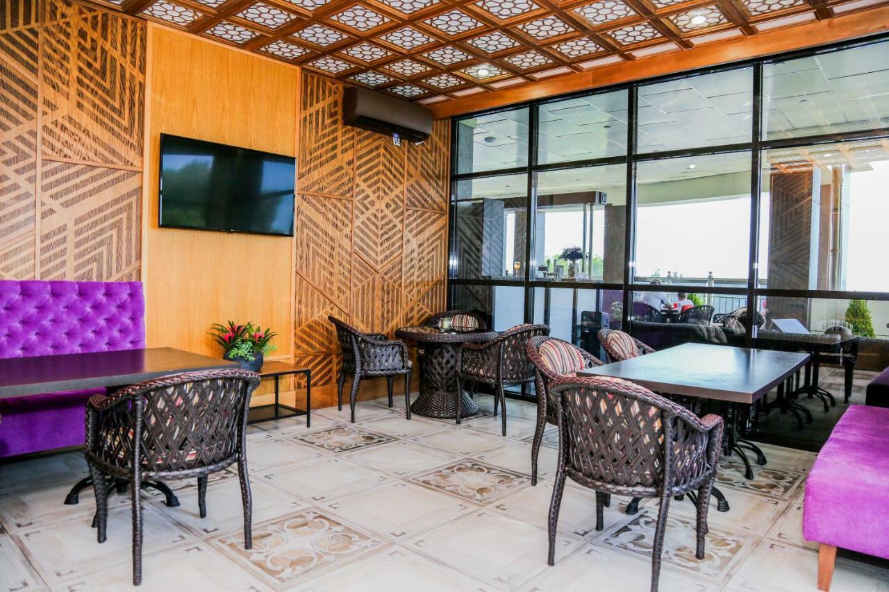 Grand Hotel Gagra Luaran gambar